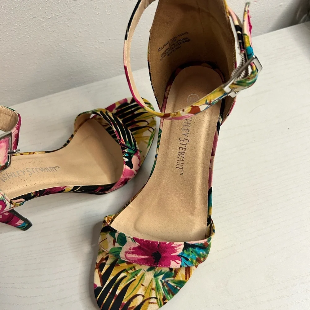 Ashley Stewart paradise tropical heels - Picture 2 of 4